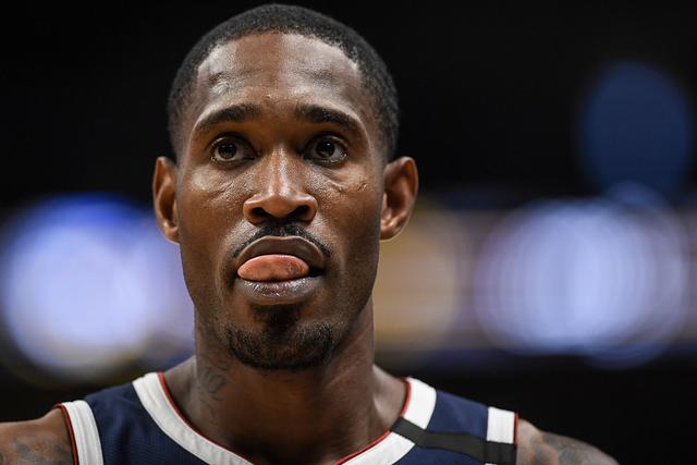 杨晨谈青训人才流失：目前基层教练培训不完善